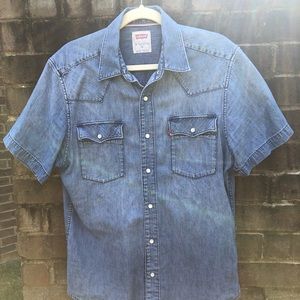 Levi’s Short Sleeve Denim Shirt
